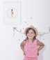 Preview: Lilipinso Kinderbild Feder rosa an der Wand